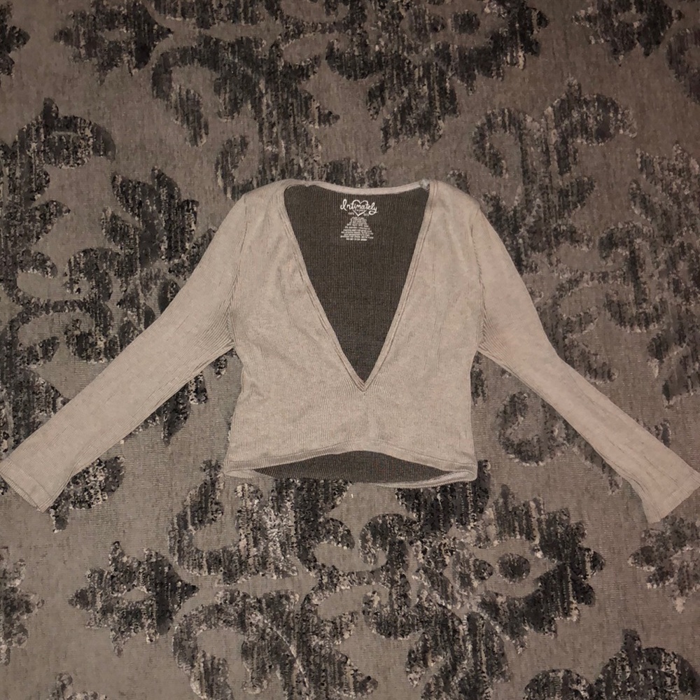 Free people low V crop top